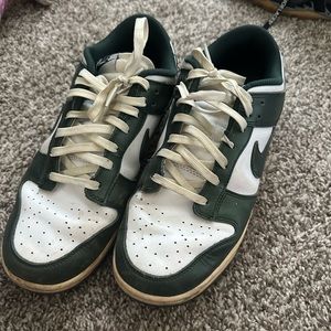 NIKE DUNKS